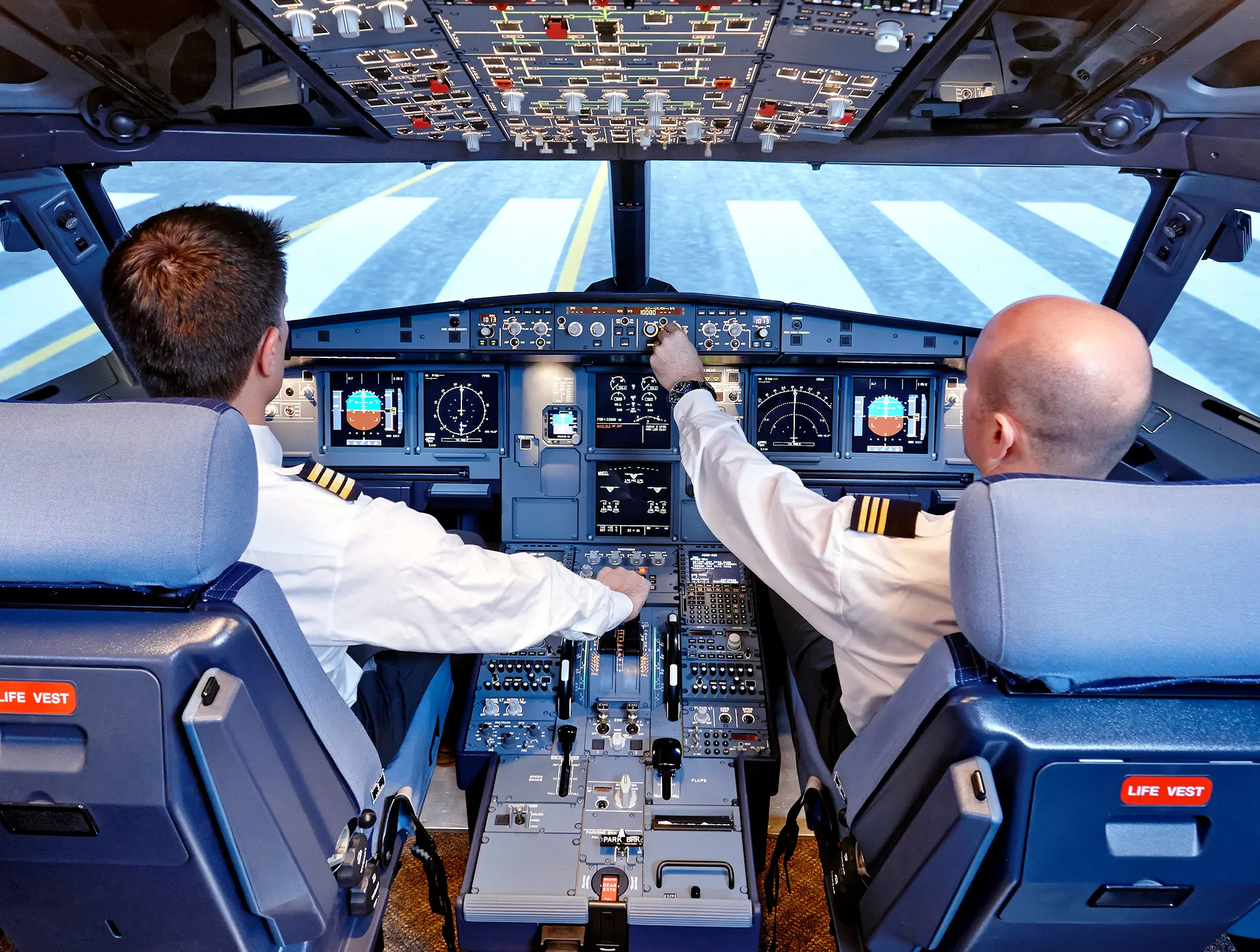 pilot-training-costs