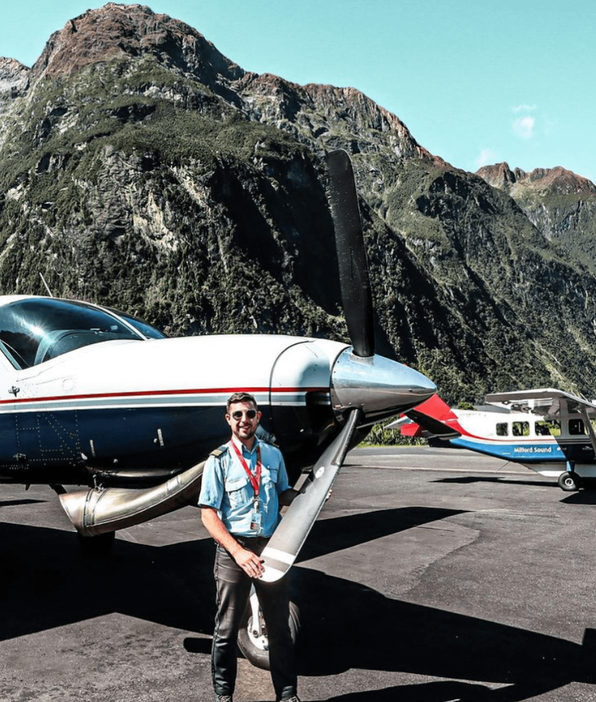 mountain sightseeing pilot new zealand