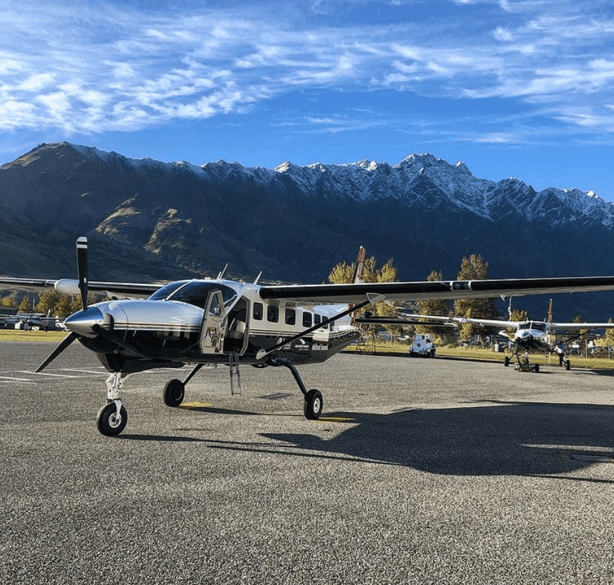 mountain sightseeing pilot new zealand