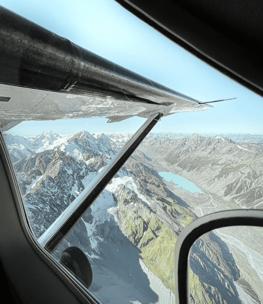 mountain sightseeing pilot new zealand