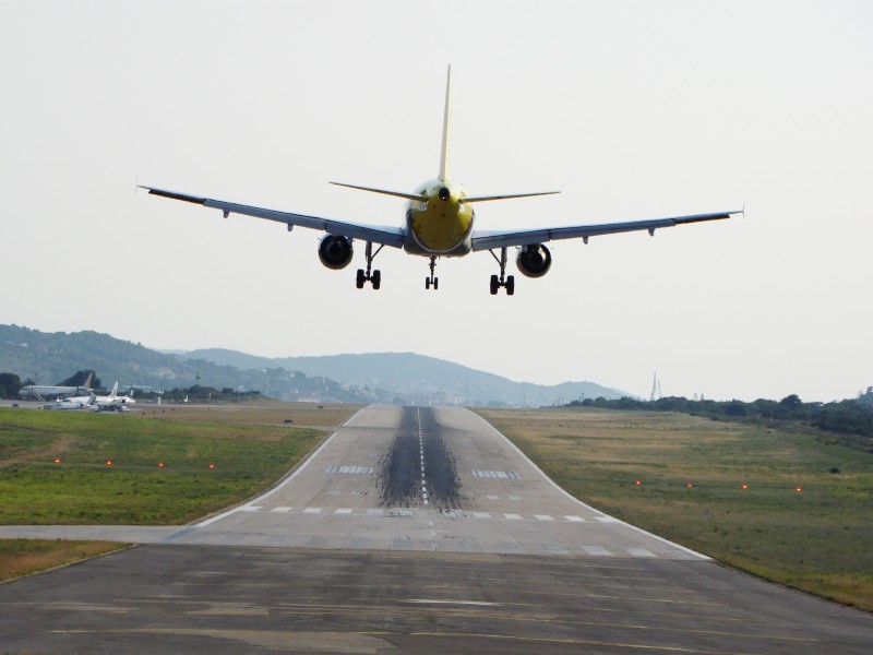 airbus landing