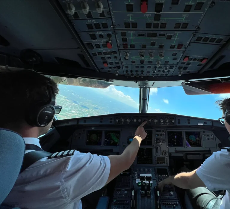 pilot-training-costs